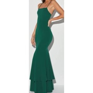 LULU'S sz S Tier and There Hunter Green Tiered Trumpet Hem Maxi Dress B100